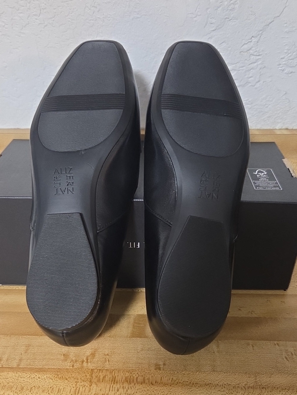 NWT "Naturalizer" Create Black Leather Flats Woman's Size 8M or 9.5M - Picture 5 of 6